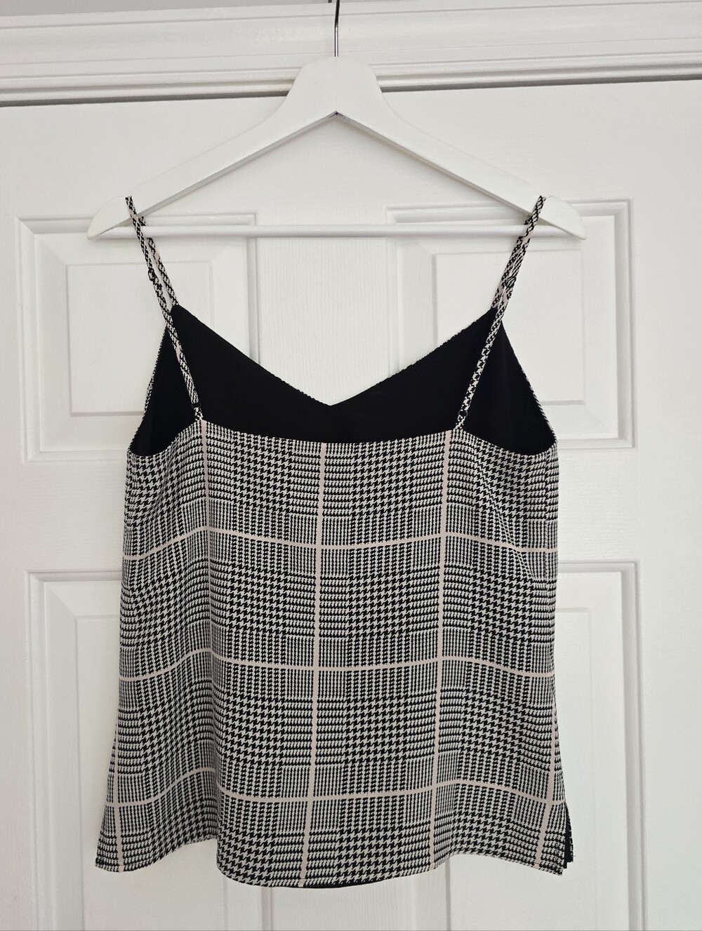L’AGENCE Silk Plaid Camisole Tank Top Houndstooth V-Neck, Size XS (Fits Size S) - Picture 2 of 7
